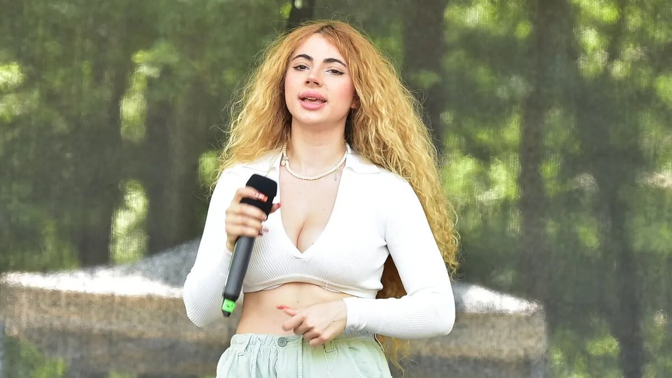 Ezt üzente Opitz Barbi barátja az énekesnő apjának