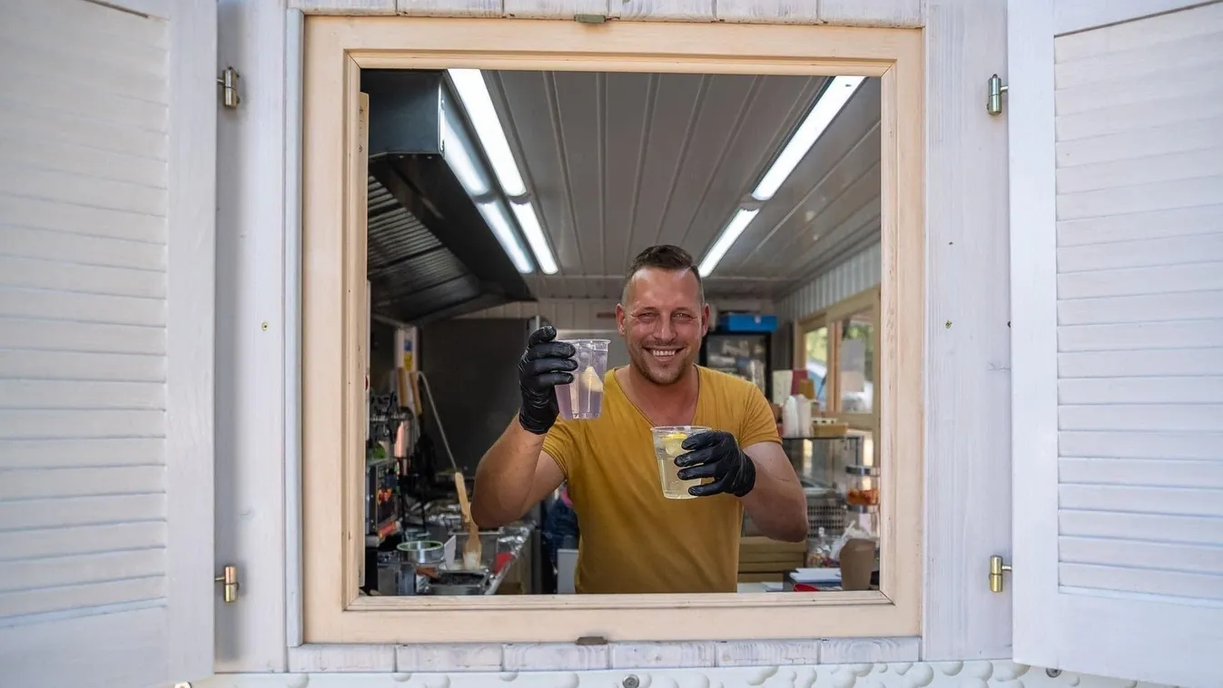 Így mentették meg Norberték porrá égett büfékocsiját