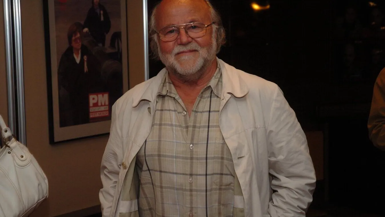 Rá sem lehet ismeri Haumann Péter sírjára