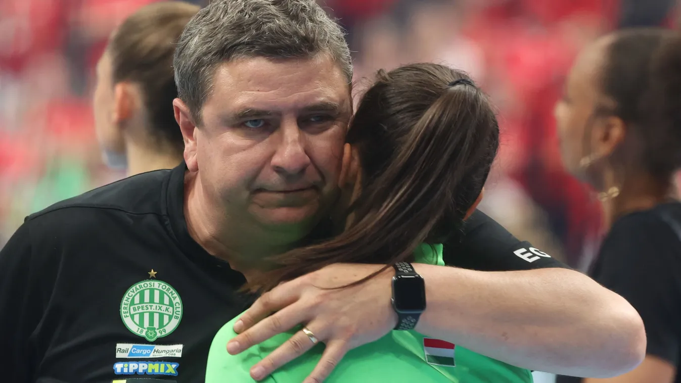 Családjával búcsúzott a Fradi edzője