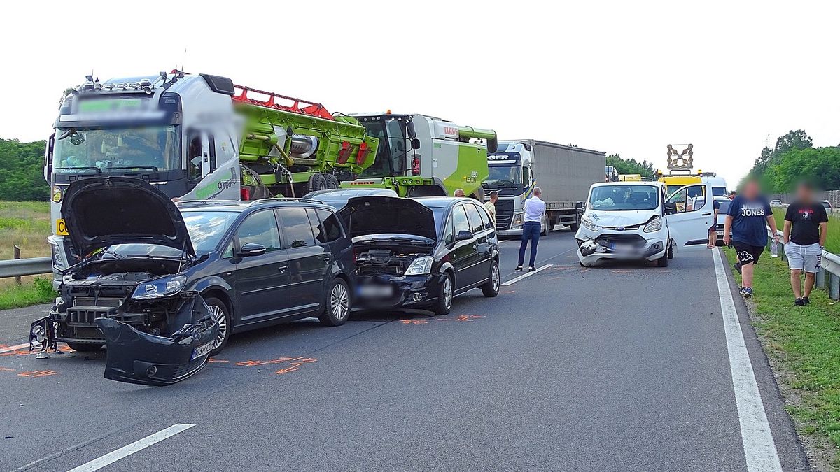 Totális káosz: tömegkarambol történt az M5-ösön