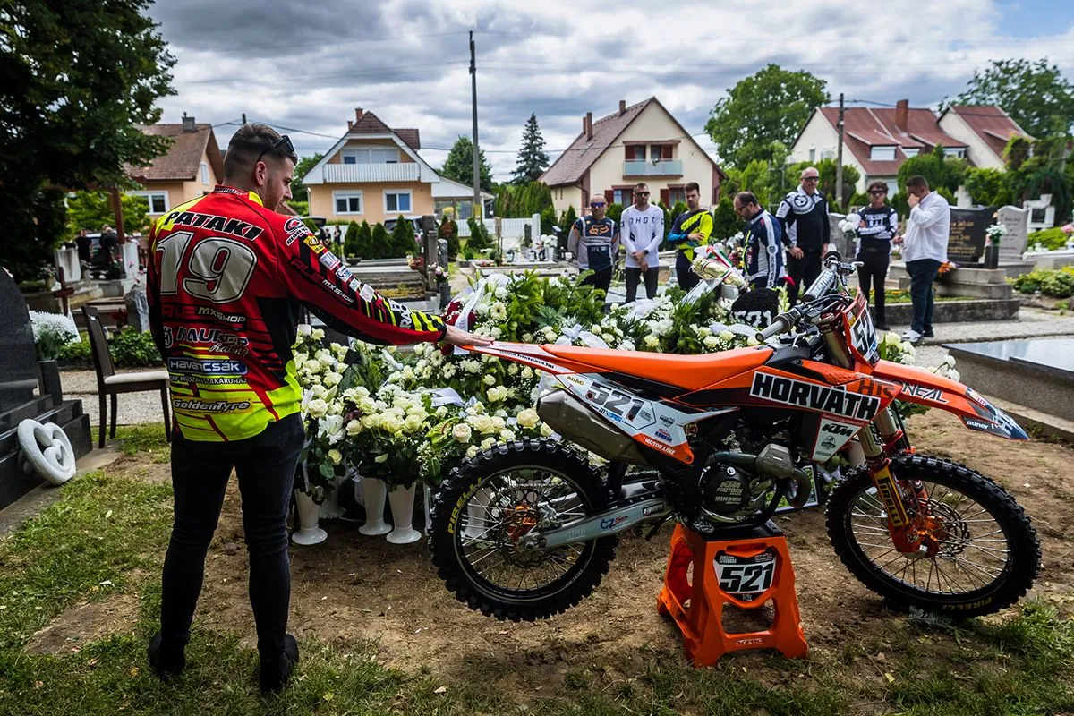 Szvoboda Bence temetése
