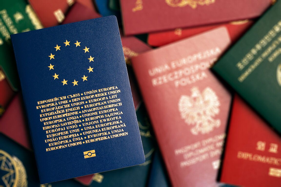 útlevél, utazás, passport, nyaralás, EU, európa, EU