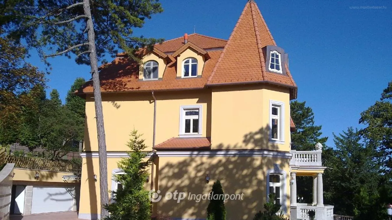 Svábhegyi luxusvilla, ahol keveredik a múlt és a jövő