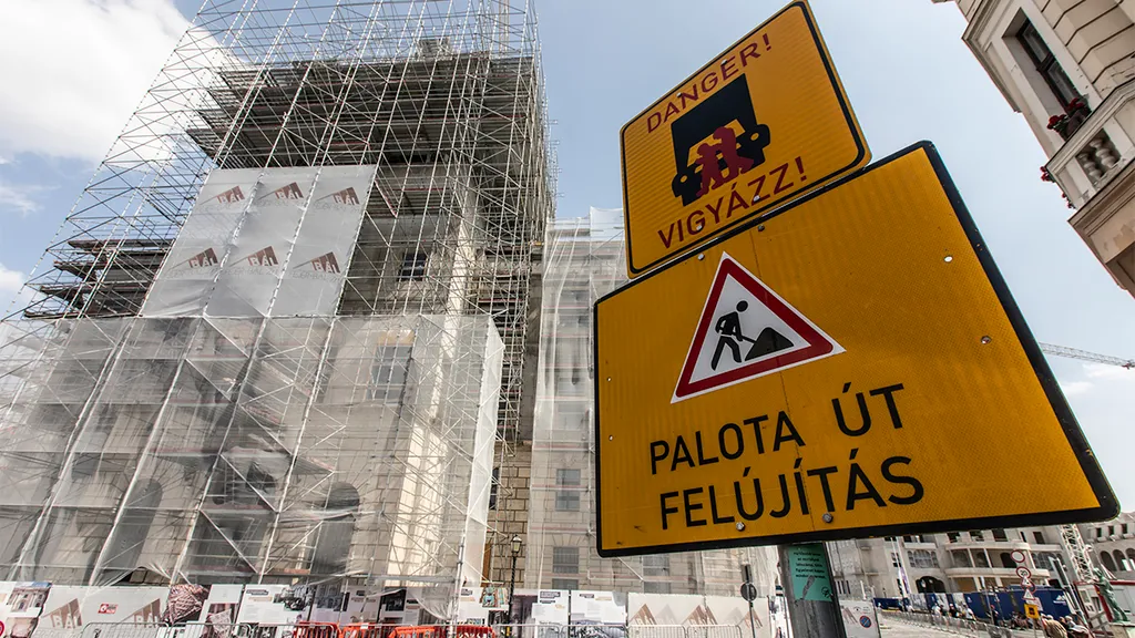  Budai Palotanegyed felújítása,Várkapitányság