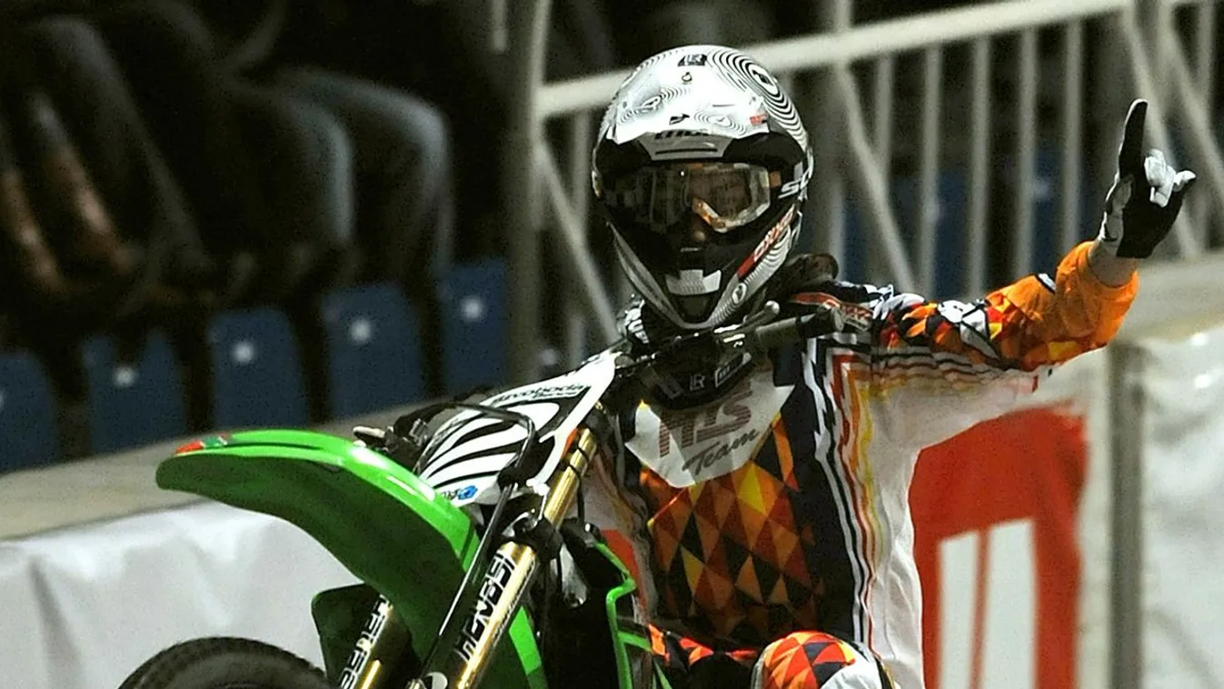 Csigolyáit is eltörte egy balesetben Szvoboda Bence