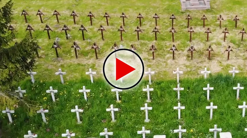 Erdély: eltűnnek a román betonkeresztek az úzvölgyi magyar haditemetőből