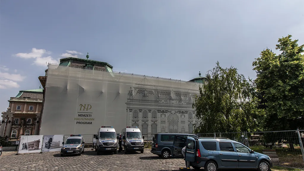  Budai Palotanegyed felújítása,Várkapitányság