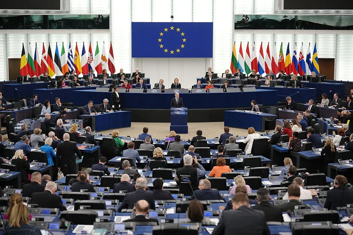 Chancellor Scholz visits EU Parliament