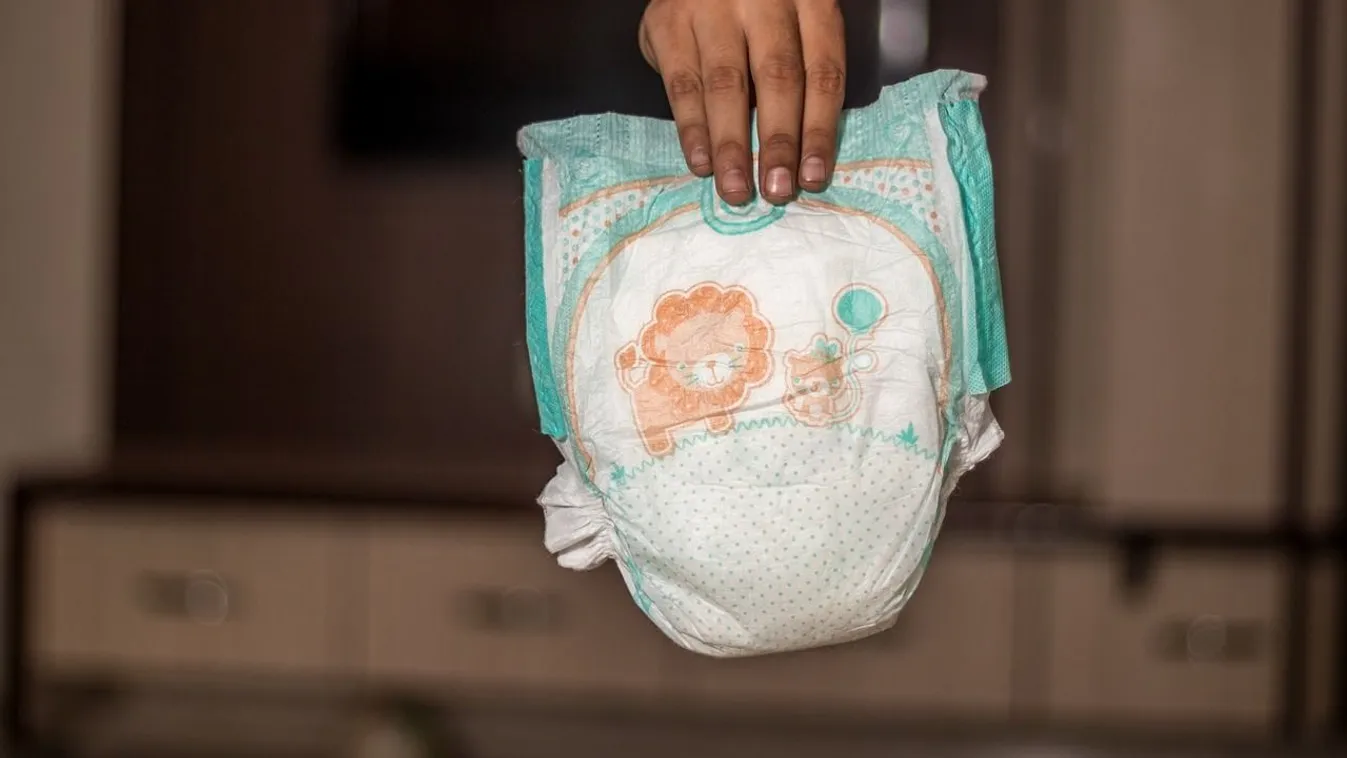 Drámaian megugrott a pelenkát viselő iskolások száma