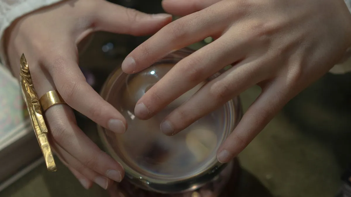 jóslat jövendölés