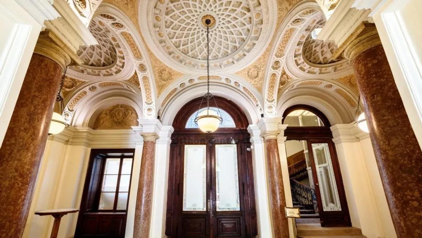 Eladó egy lakás az Andrássy úton, a Freund Vilmos palotában