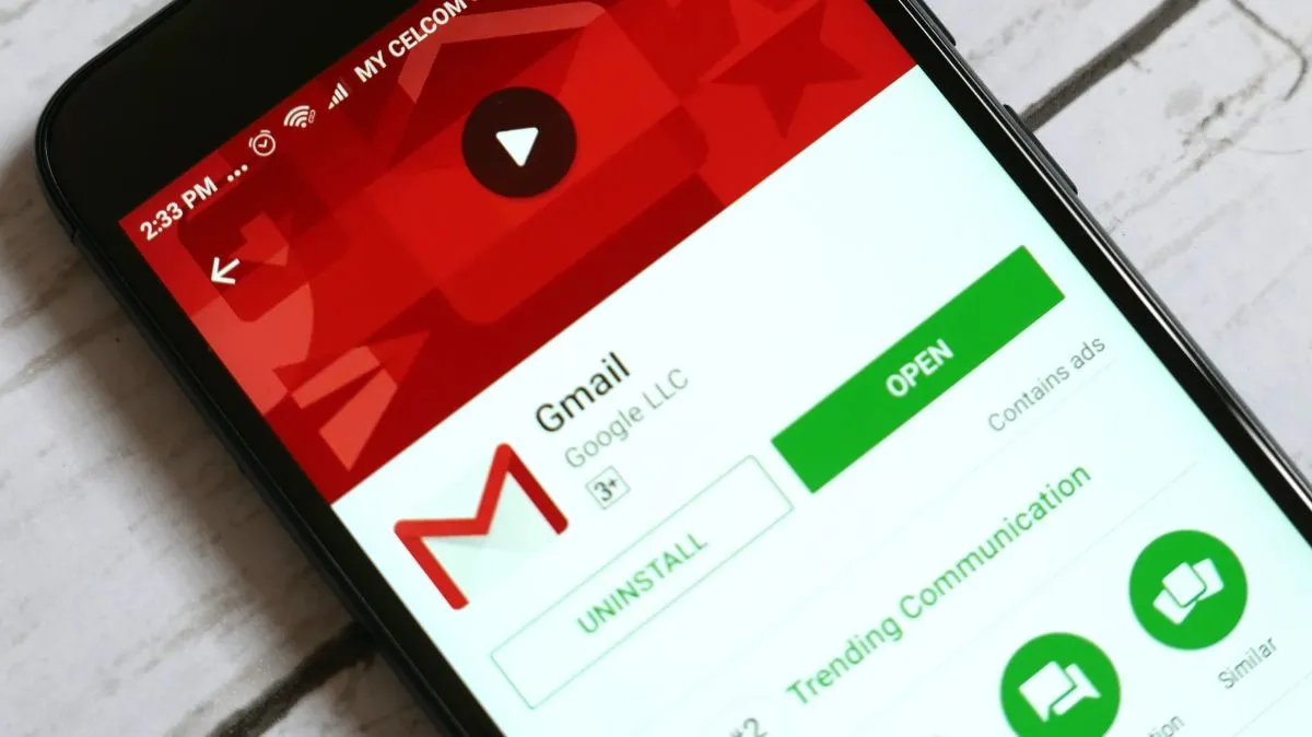 gmail, Google, alkalmazás, app, okostelefon, mobiltelefon, Shutterstock illusztráció 1092516356