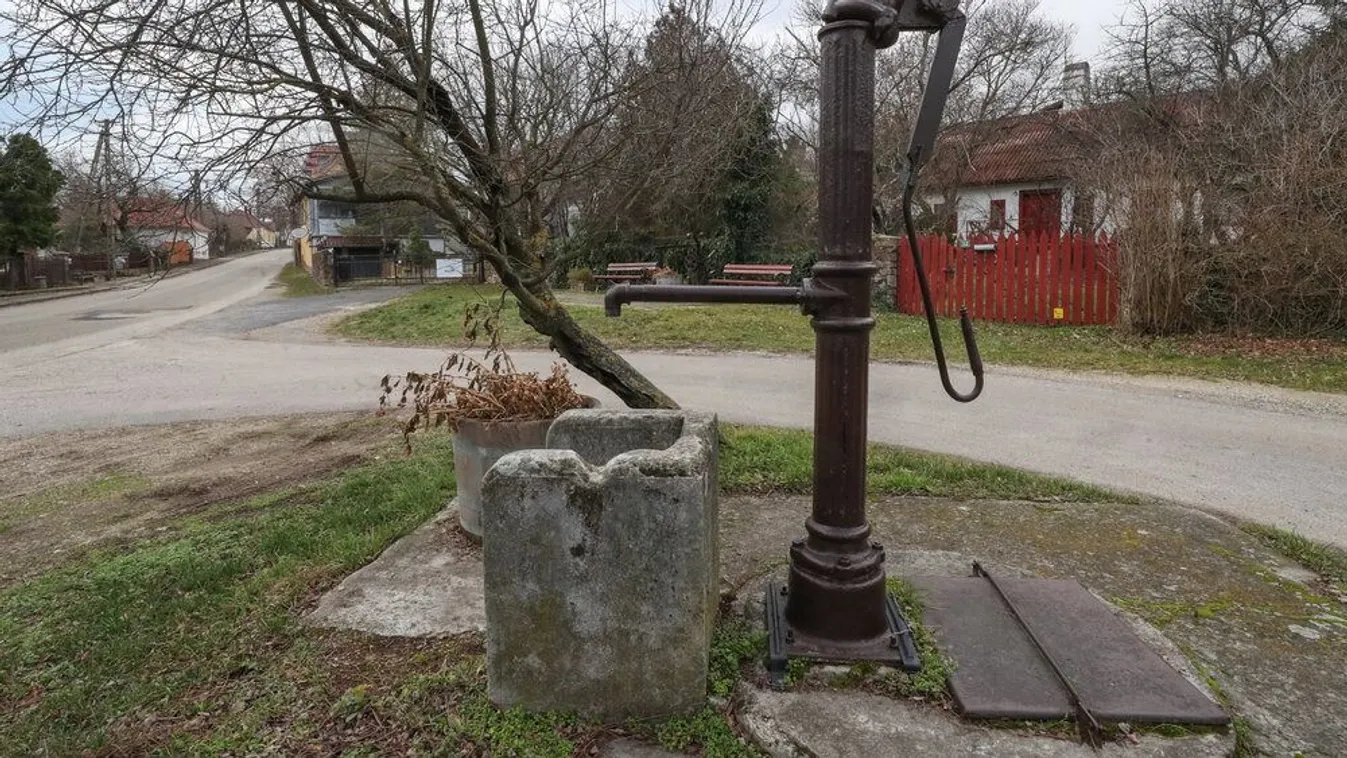 Hivatalos: az új kutakra igen, a régiekre nem kell engedély!