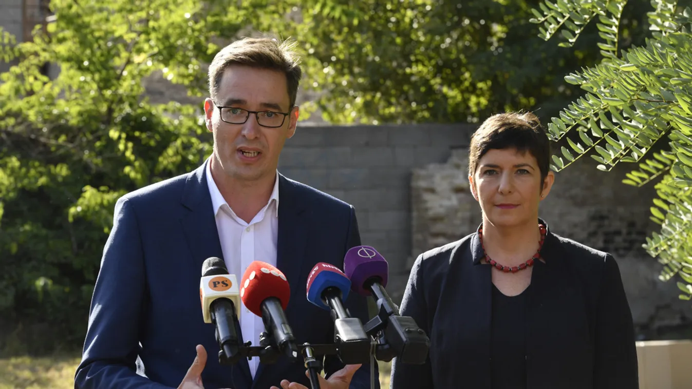 Mikroadományok? 500 milliót vágtak zsebre Karácsonyék