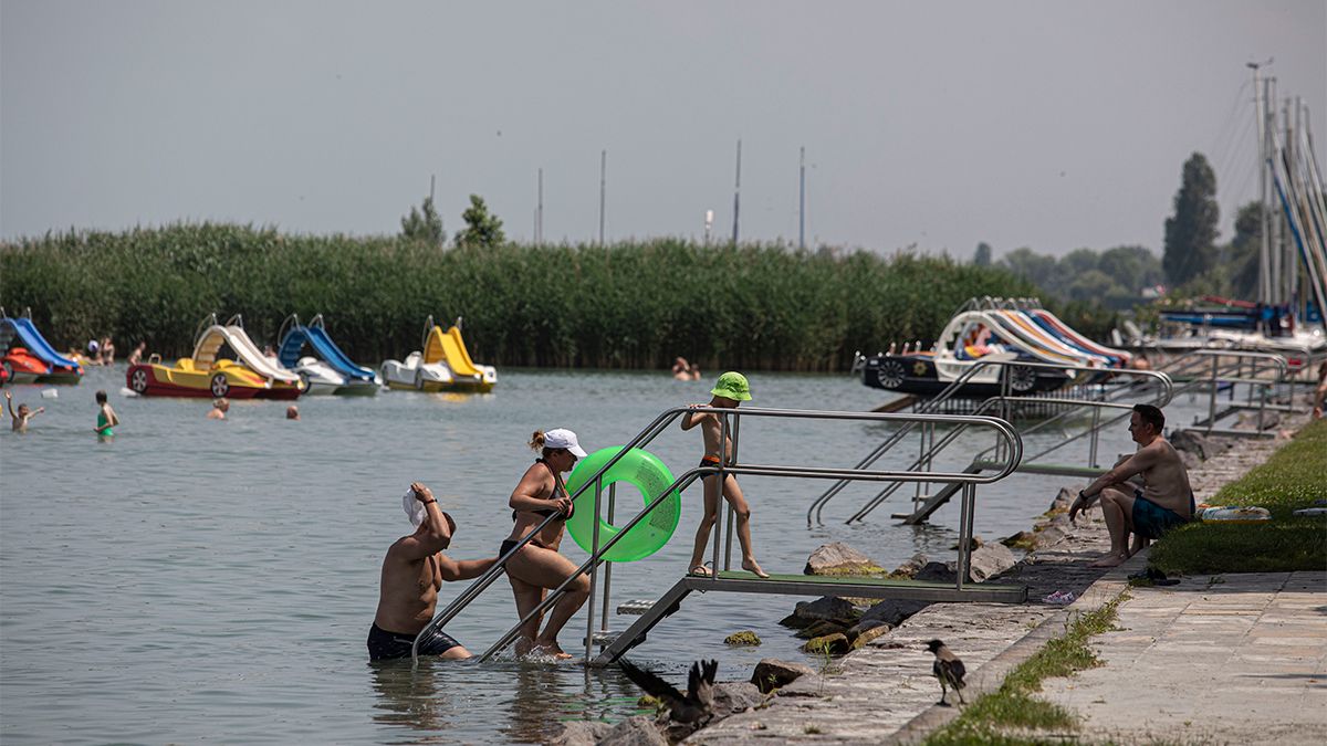 Ezek a legjobb balatoni strandok, mindjárt hat is van belőlük!