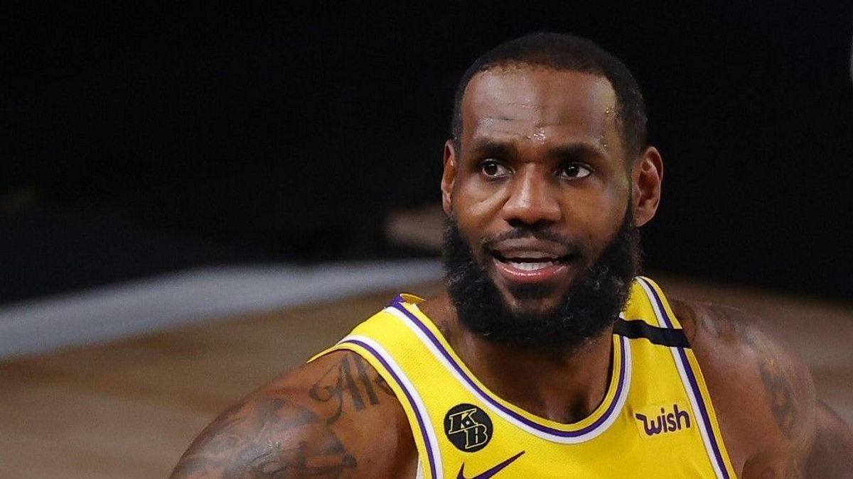 Nagy a baj: LeBron James fiának edzés közben állt le a szíve