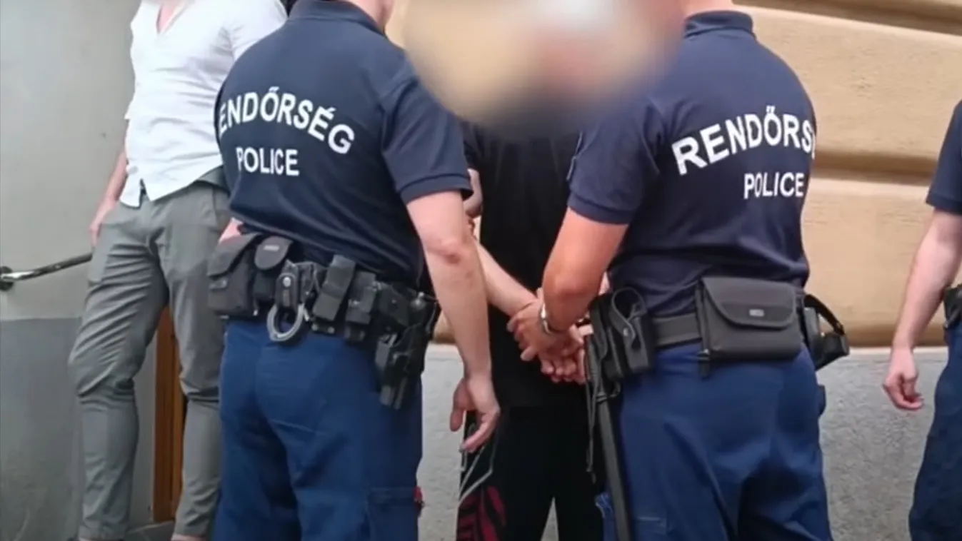 Lecsapott a rendőrség a budapesti plázában - Videó
