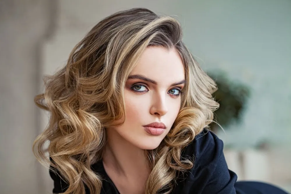 Beautiful,Smart,Woman,Face,,Close,Up,Portrait