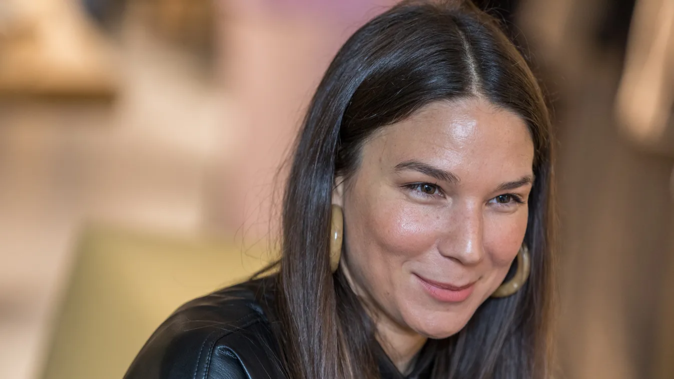 Újabb világsztárokat hódított meg Nanushka