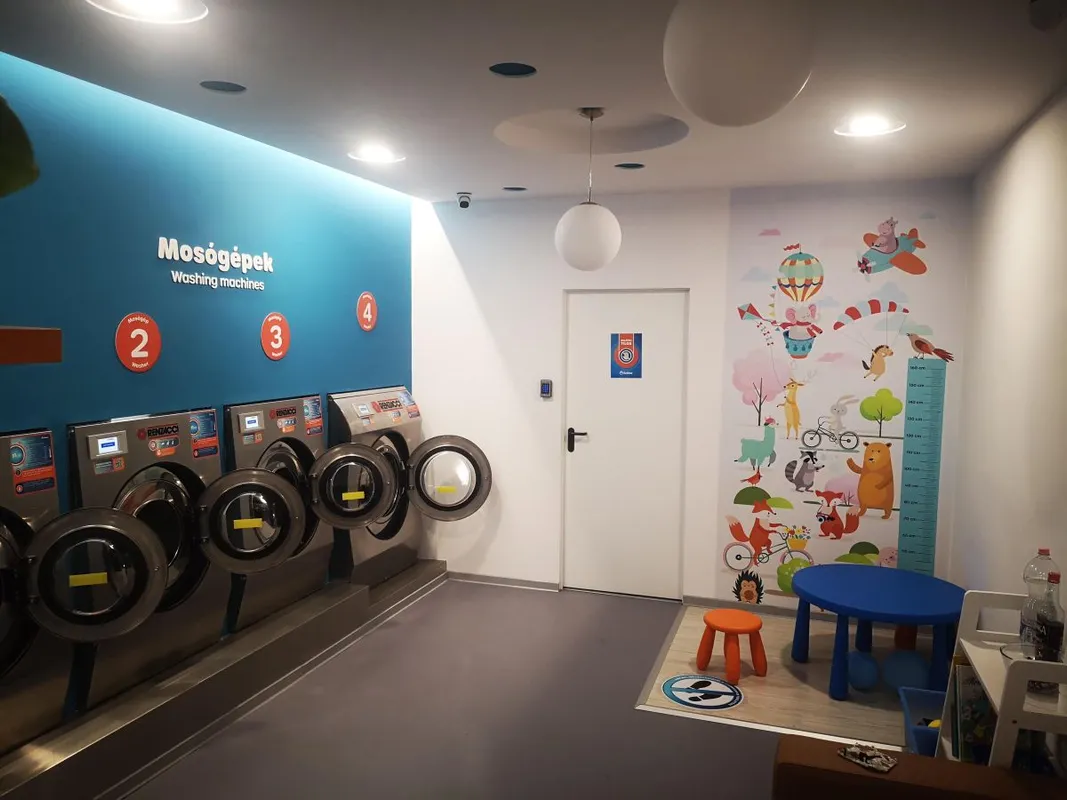 Míg egy otthoni mosás átlagosan 90-120 percig tart, addig a Bubblesnél a speciális technológia miatt mindössze 30 percet vesz ugyanez igénybe