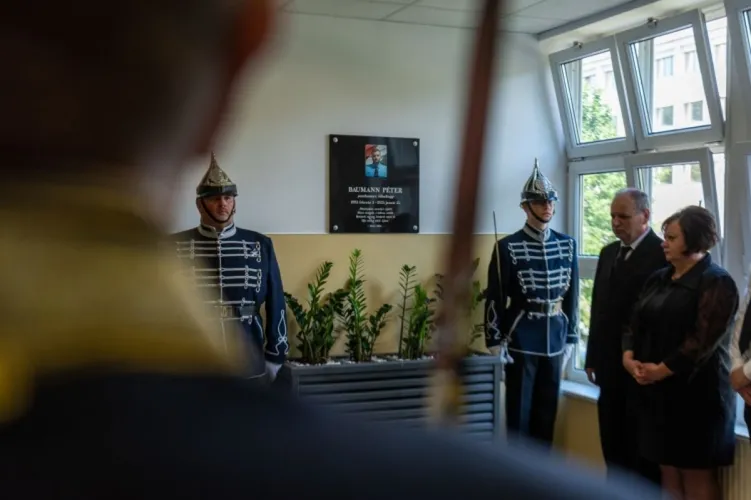 Baumann Péter emléktábla