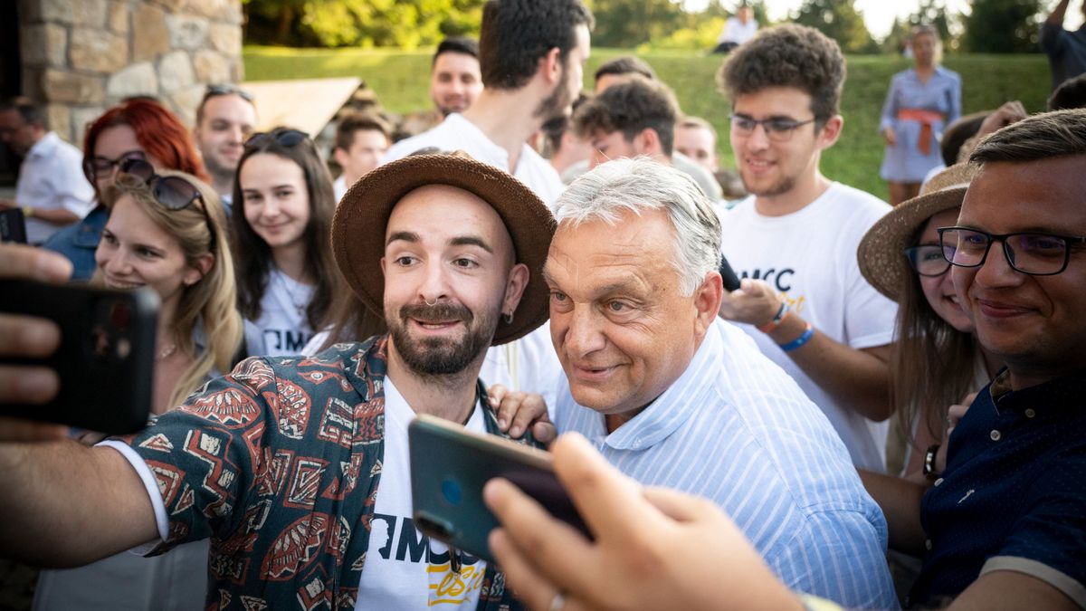 Orbán Viktor: „Próbálkozom, megjöttem” - Videó