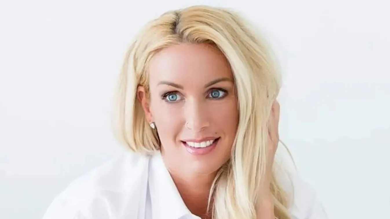 Molnár Anikó először mutatta meg az új ciciket