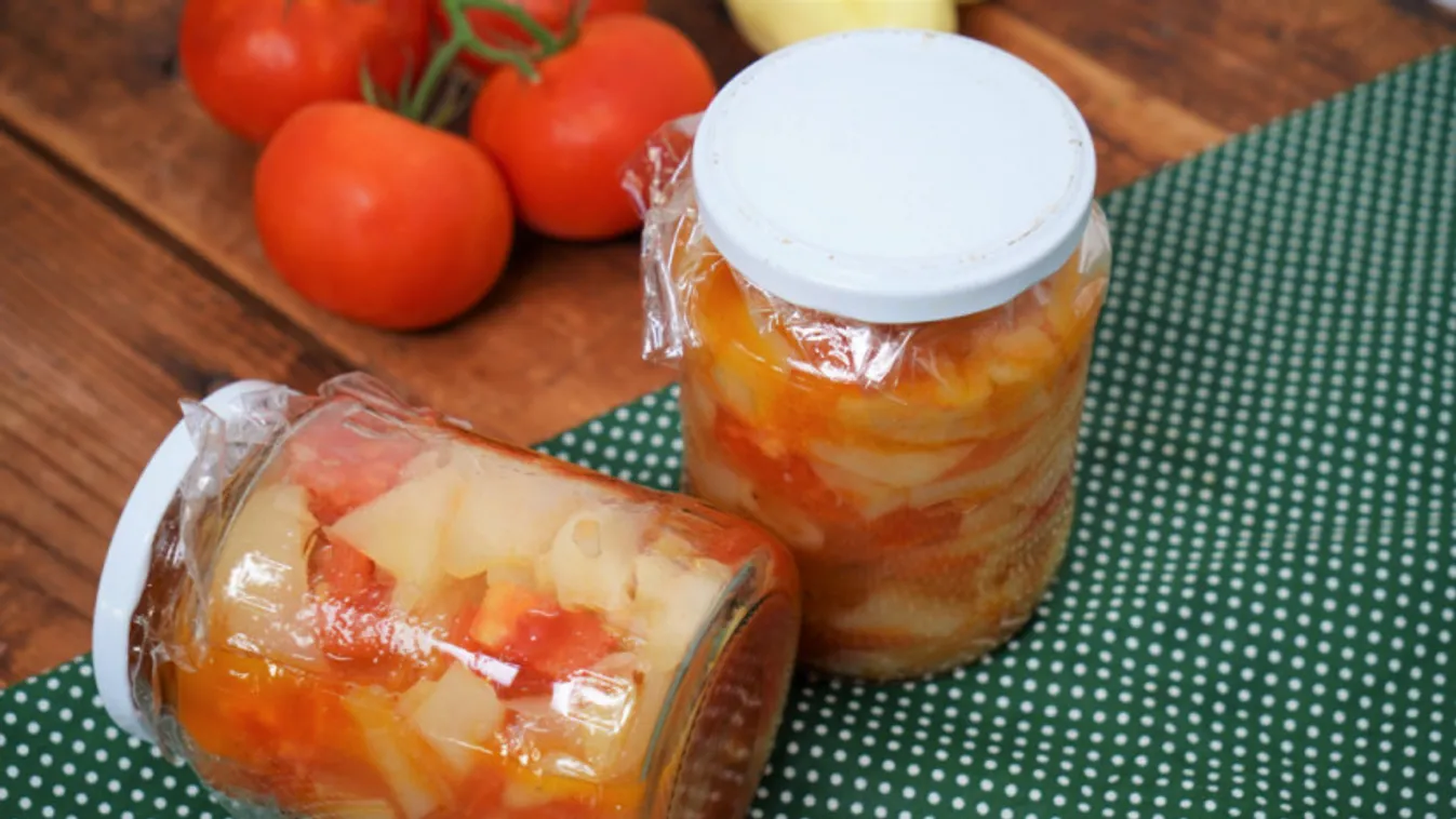 Így készíts üveges lecsót télire, tartósítószer nélkül