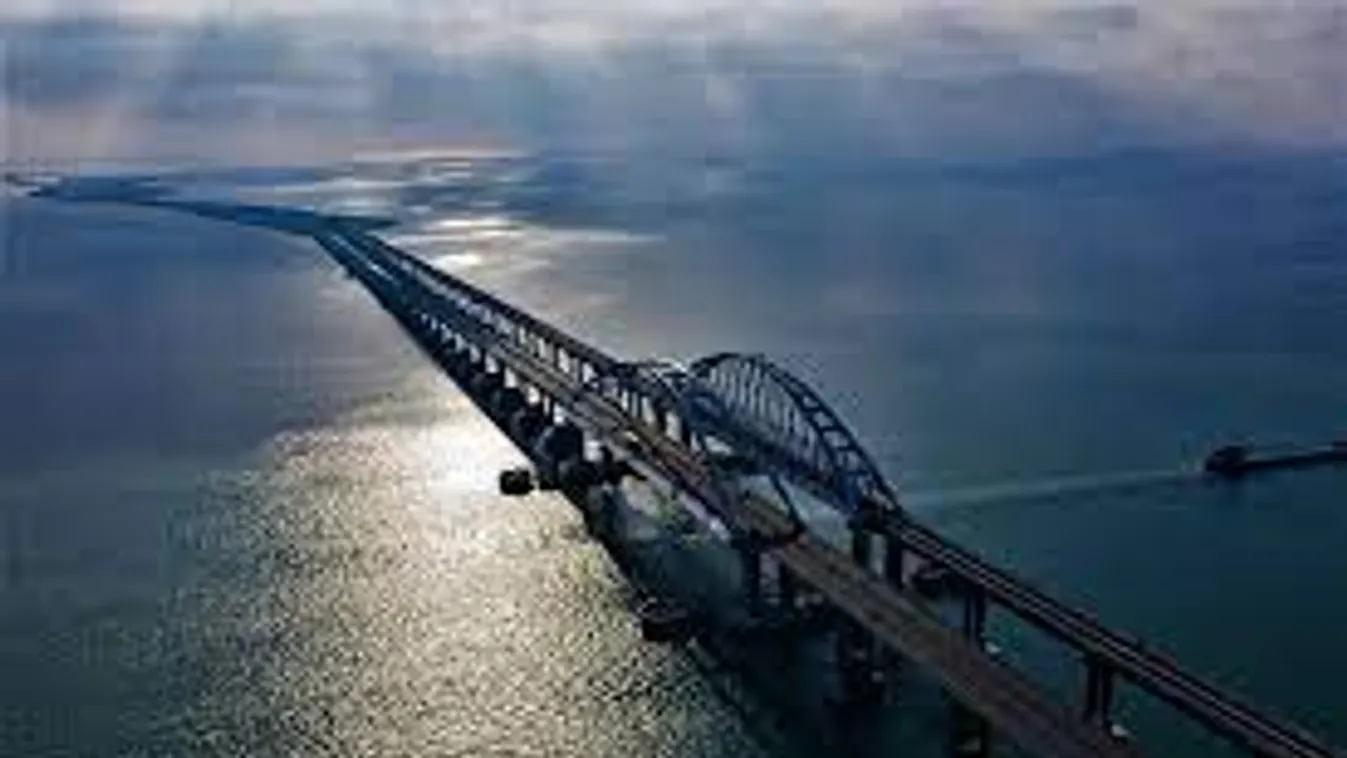 Vészhelyzet! Lezárták a krími hidat