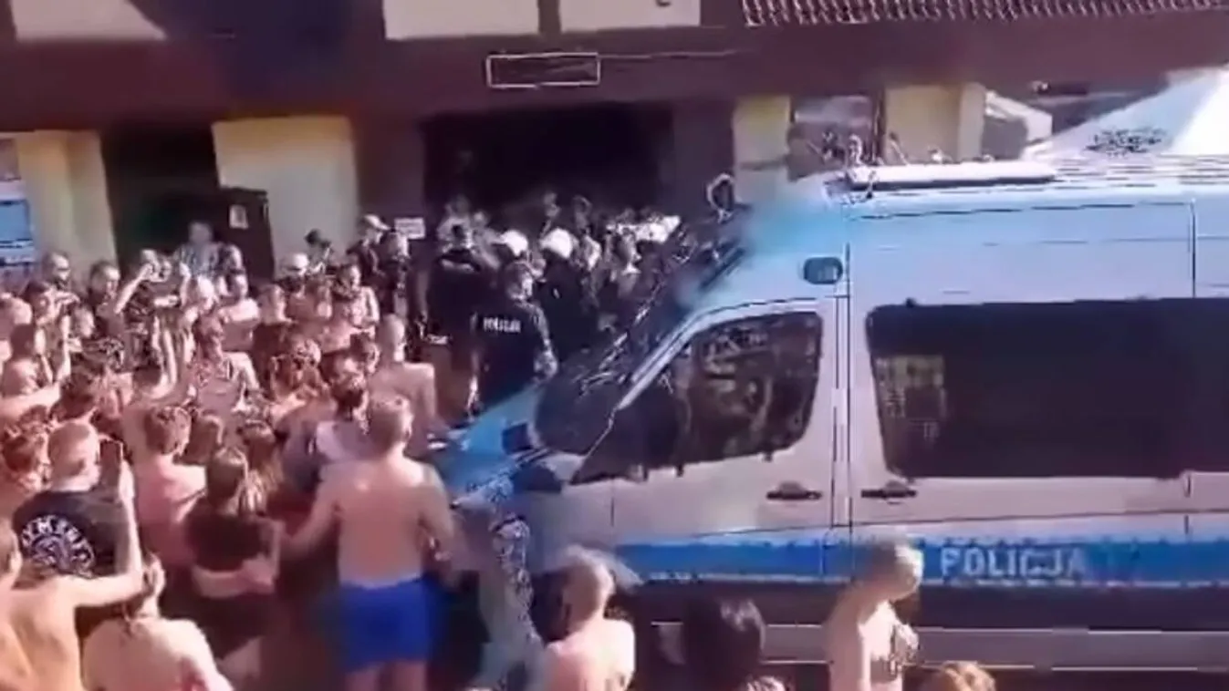 Migránsok miatt alakult ki lincshangulat a lengyel strandon