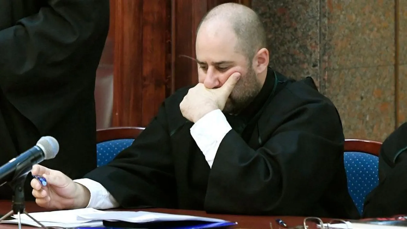 Soros-ügyvéd készíti elő a hazánk elleni támadásokat