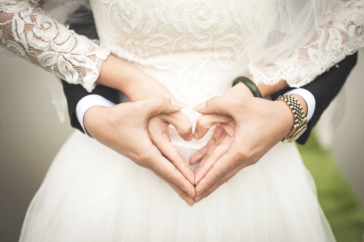 esküvő házasságkötés egybekelés sablon