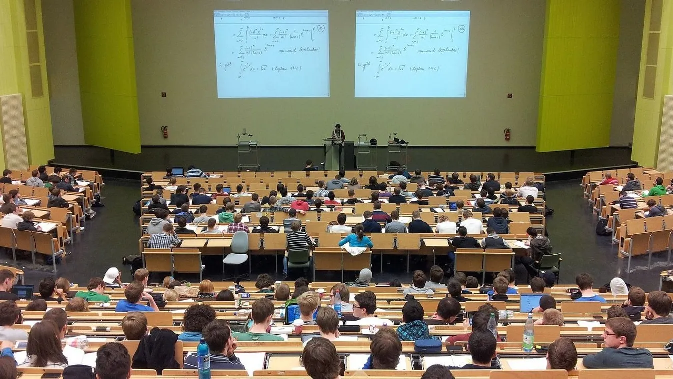 Eljött a nagy nap, 100 ezer diák sorsa a tét