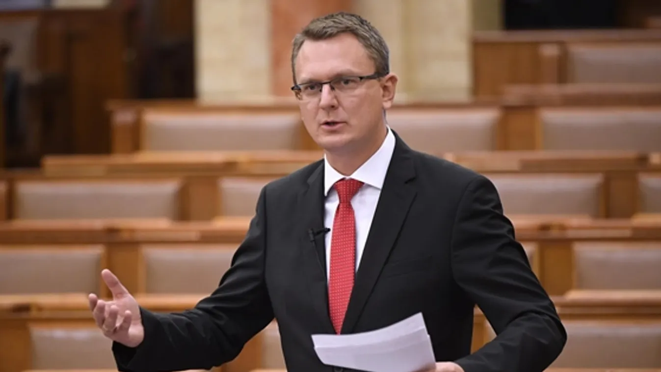 Ez a lényege a tanárok új életpálya-törvényének