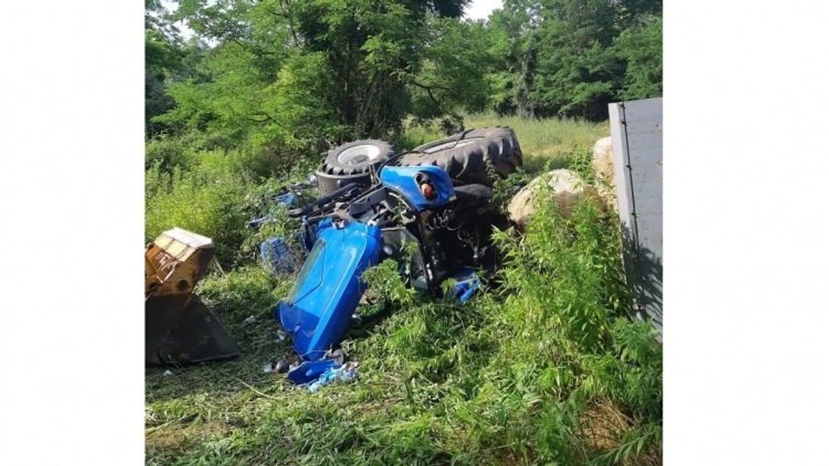 Most kaptuk: halálos traktorbaleset történt, az utas meghalt, a sofőrért mentőhelikoptert riasztottak - Fotó