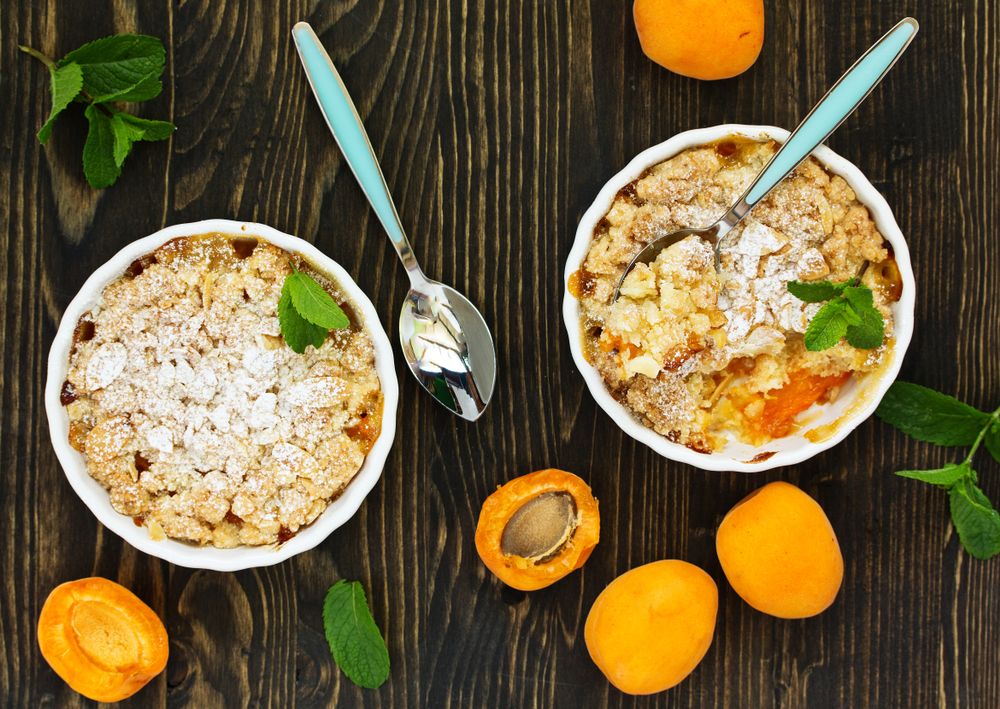 Crumble,With,Apricot,And,Cinnamon.