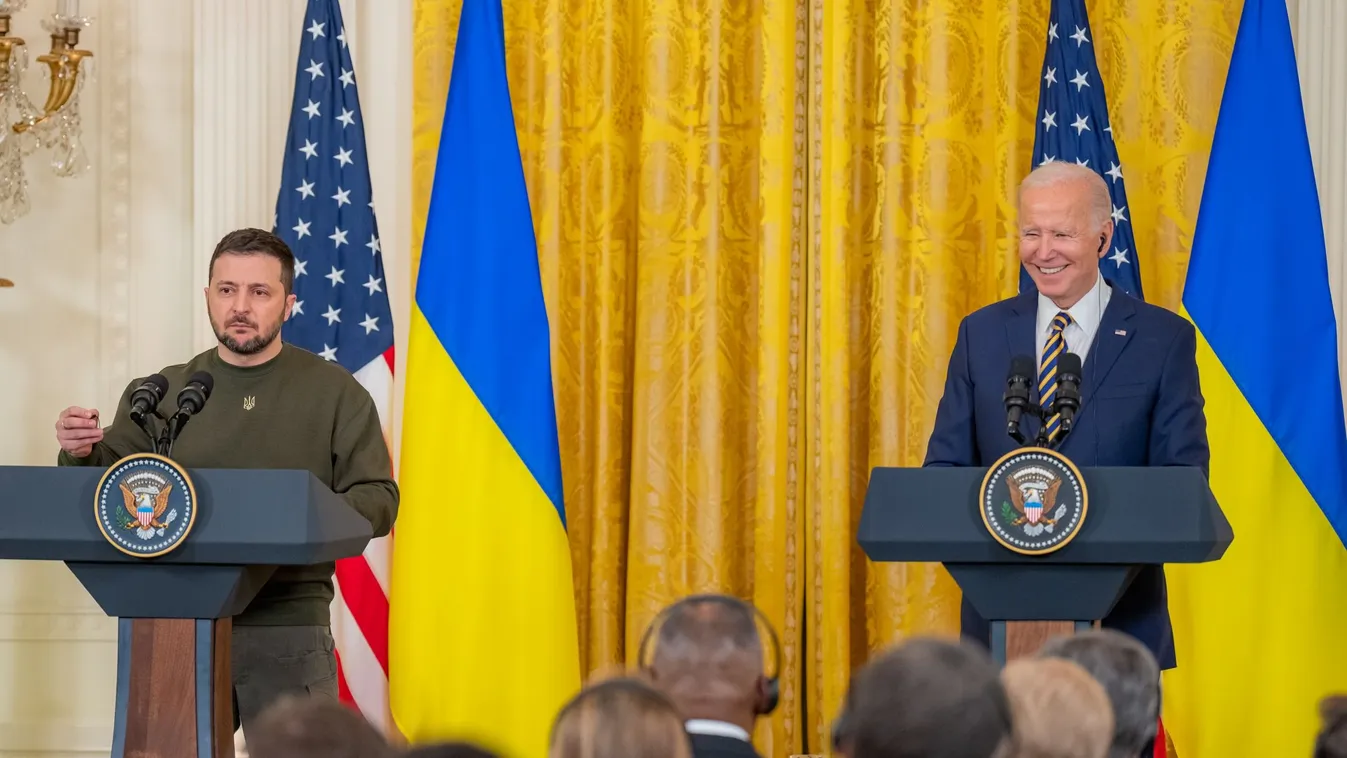 Ukrajna javaslatára cenzúrázták a közösségi médiát Bidenék