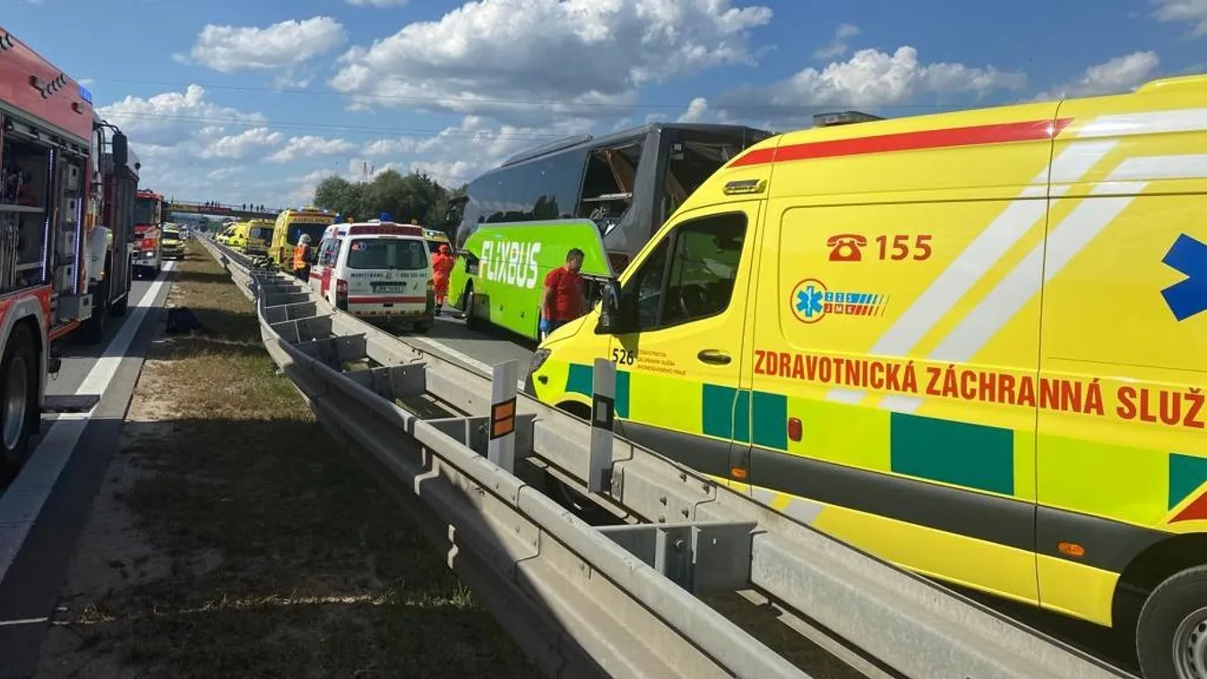 Súlyos balesetet szenvedett a Flixbus budapesti járata