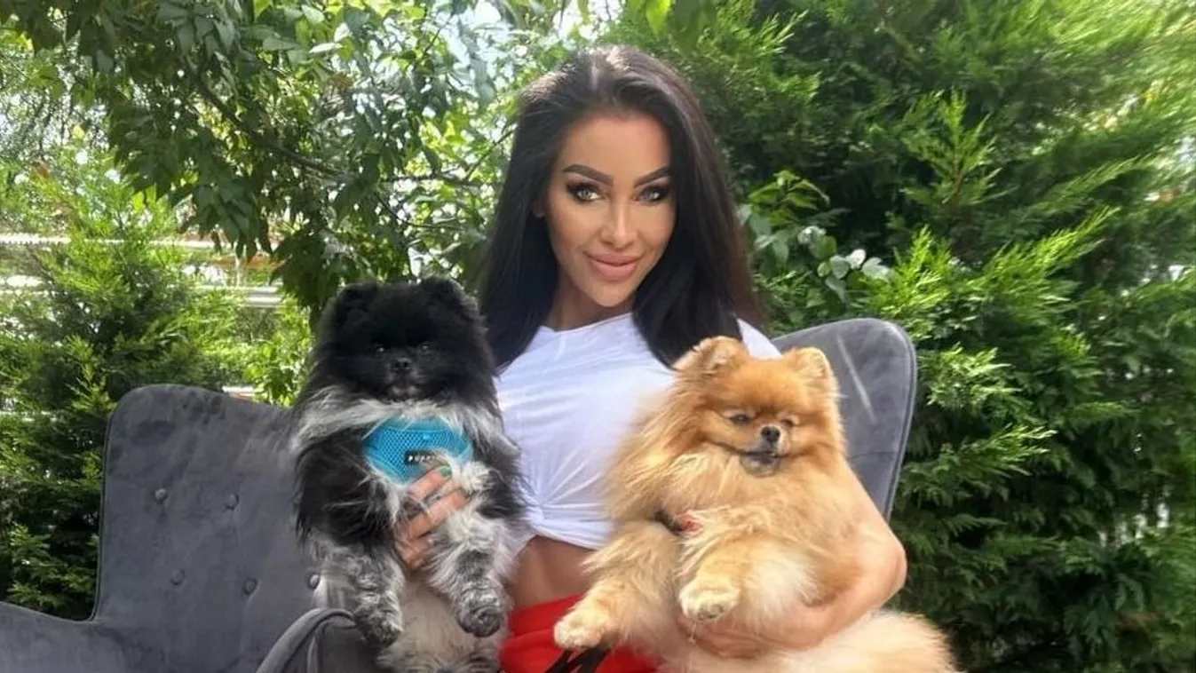 Voksán Virág két gyerekkel és öt méregdrága kutyával él