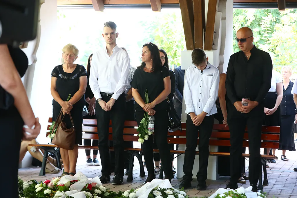 Temetik a négy gyermeket hátra hagyott édesanyát