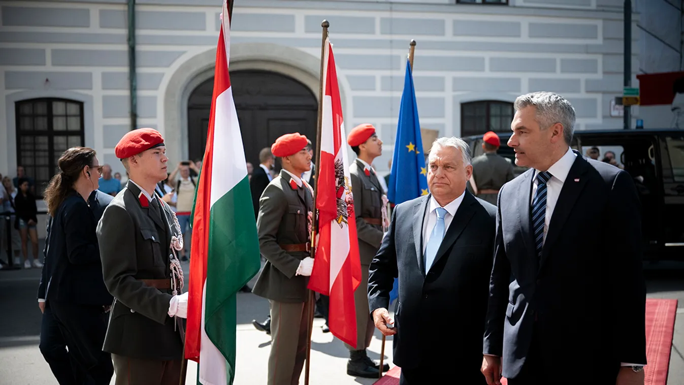 Csaknem száz illegális migránst mentett ki a tengerből a görög parti őrség