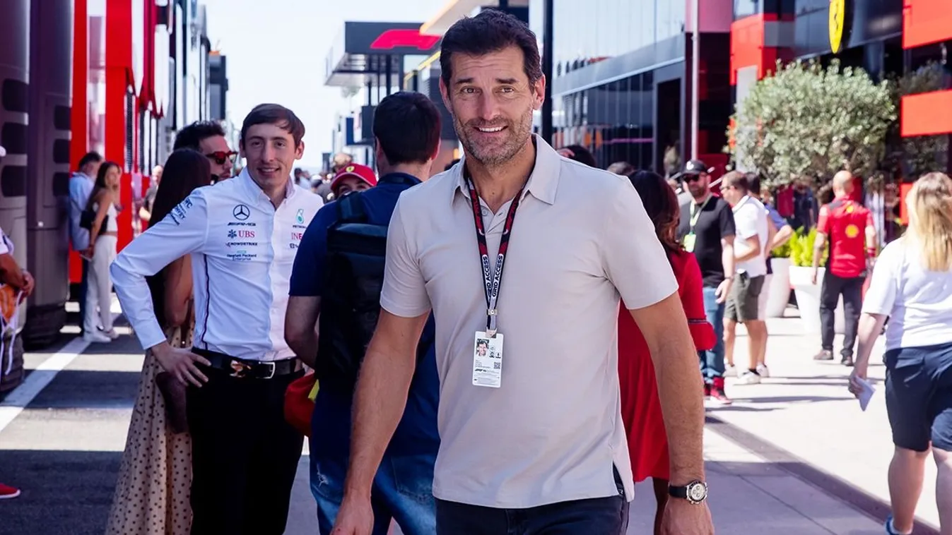 Mark Webber pezsgőt bontott a Budai Várban - Videó