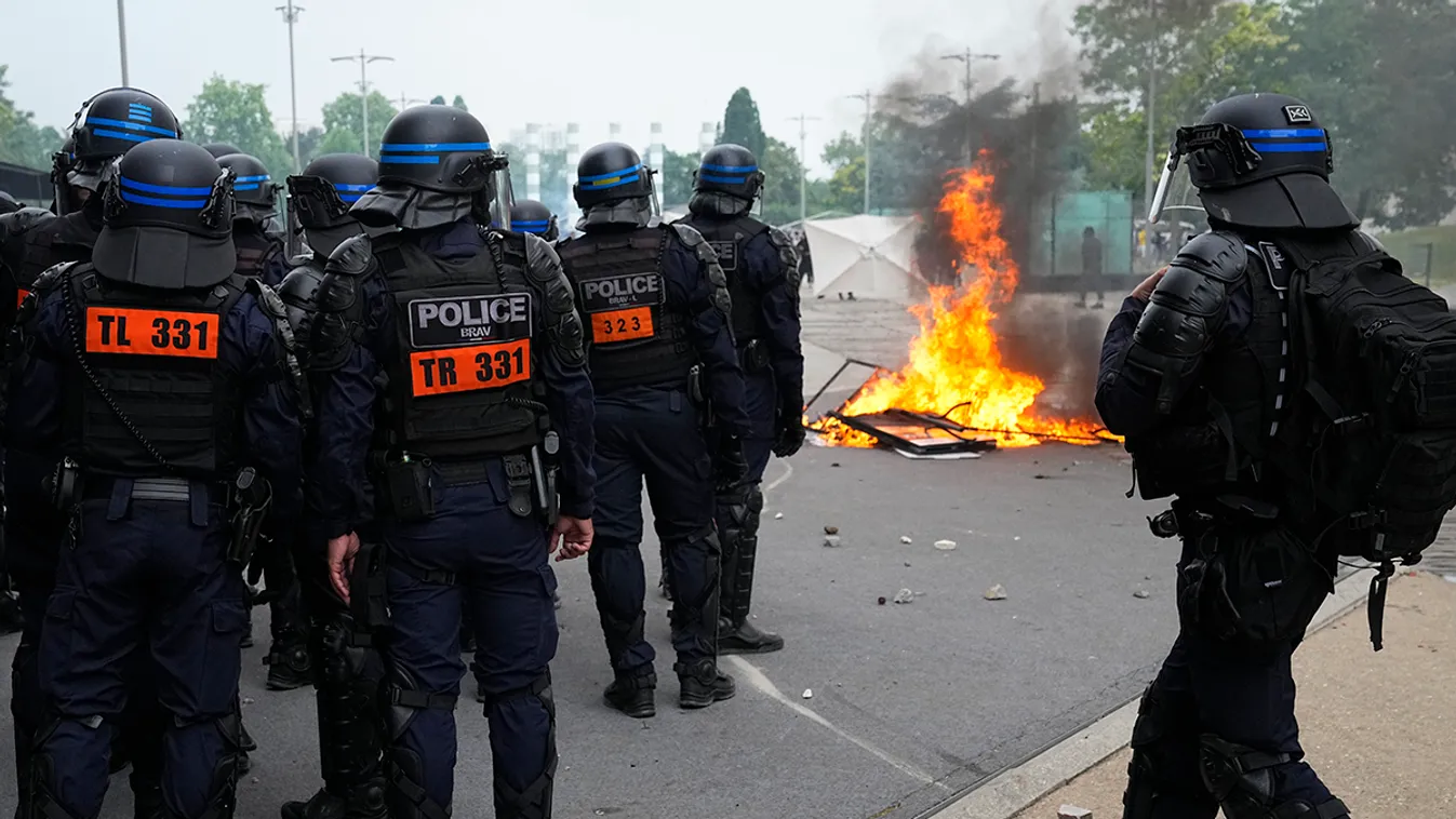 Páncéltörő fegyverrel lőhettek egy francia rendőrőrsre