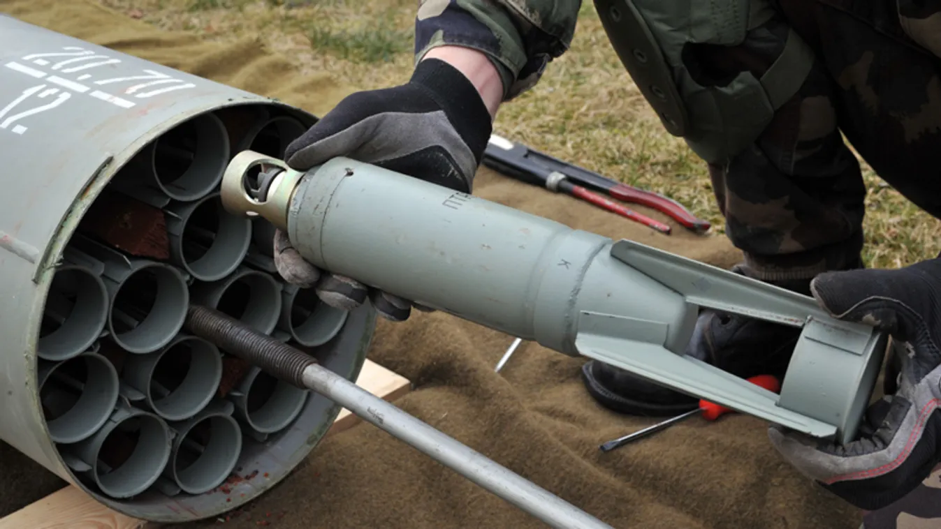 Hogy kerülnek kazettás bombák Ukrajnába?