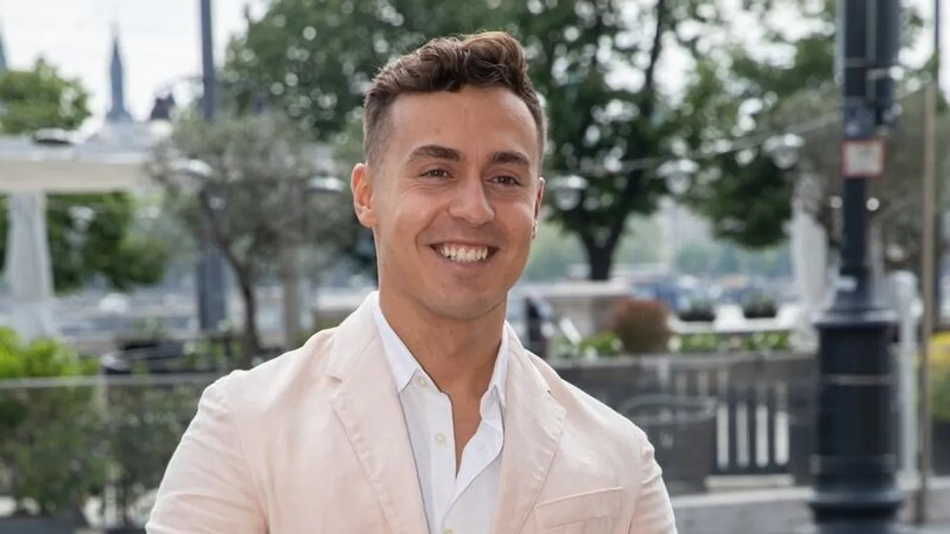 Túl szexi! Ki kellett takarni a TV2 sztárjának táncát- Videó