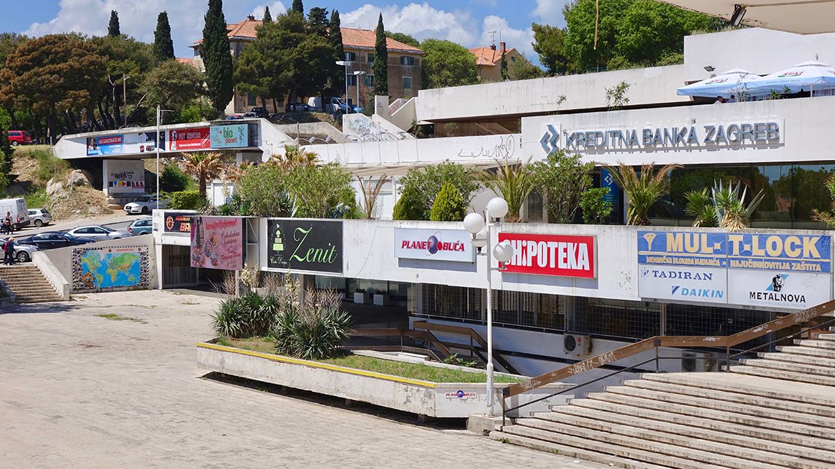 Split,,Croatia,-,July,18,,2018:,Consumer,Culture,Landscape,,Koteks