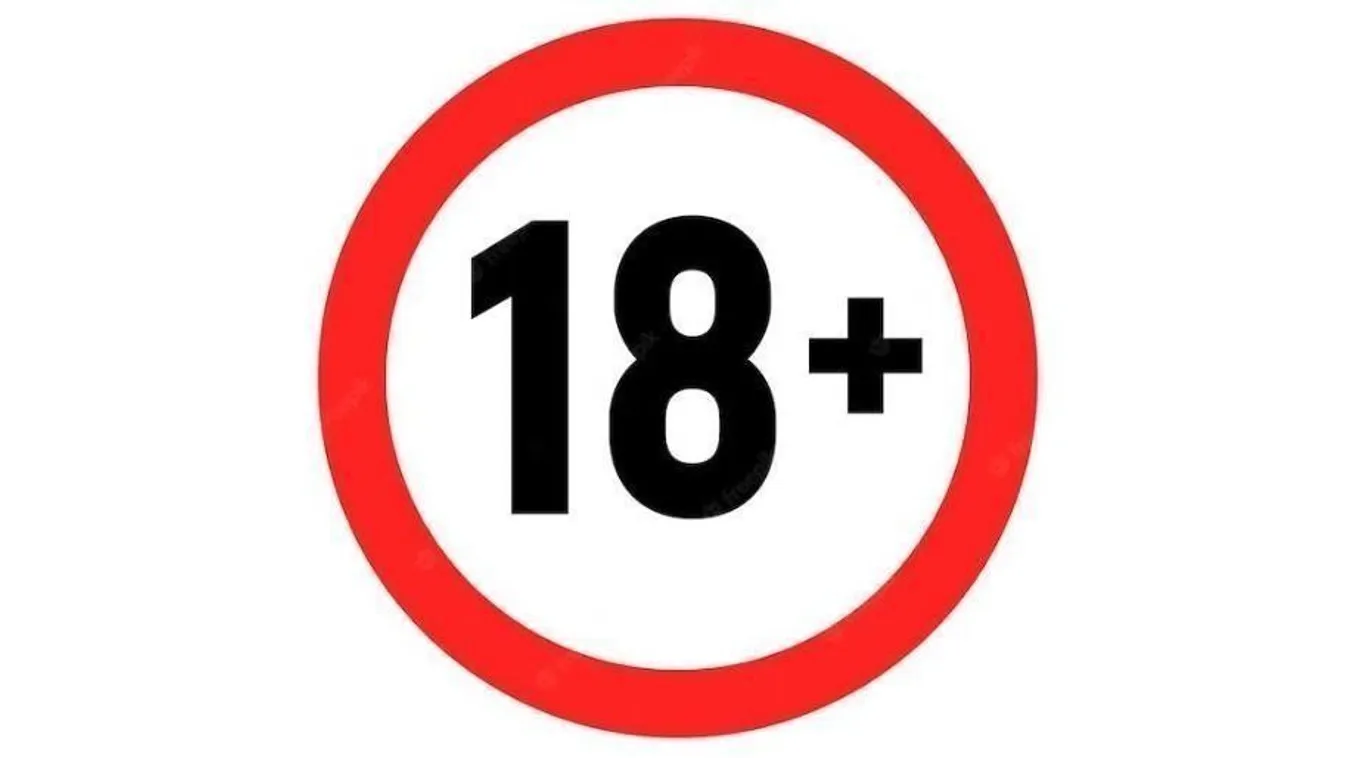 Csupasz mellek, pucéran homorít az álomtestű kebelcsoda