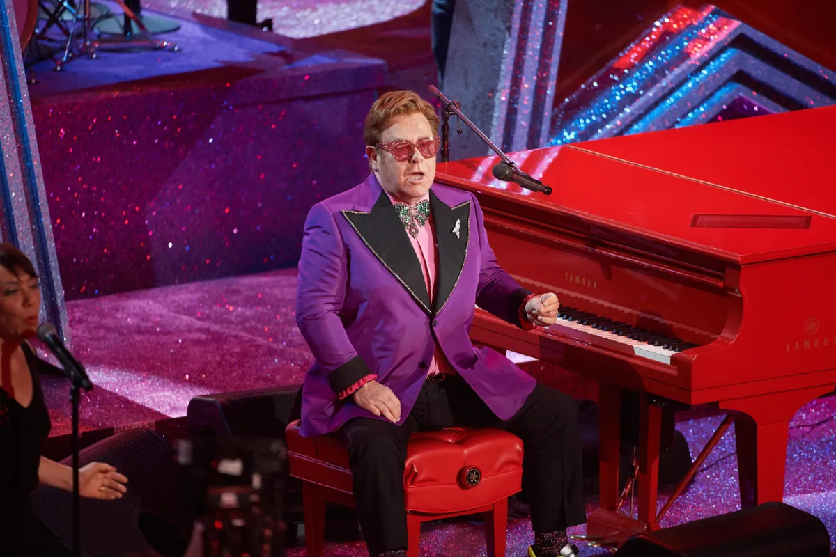 Elton John félig elvesztette a látását