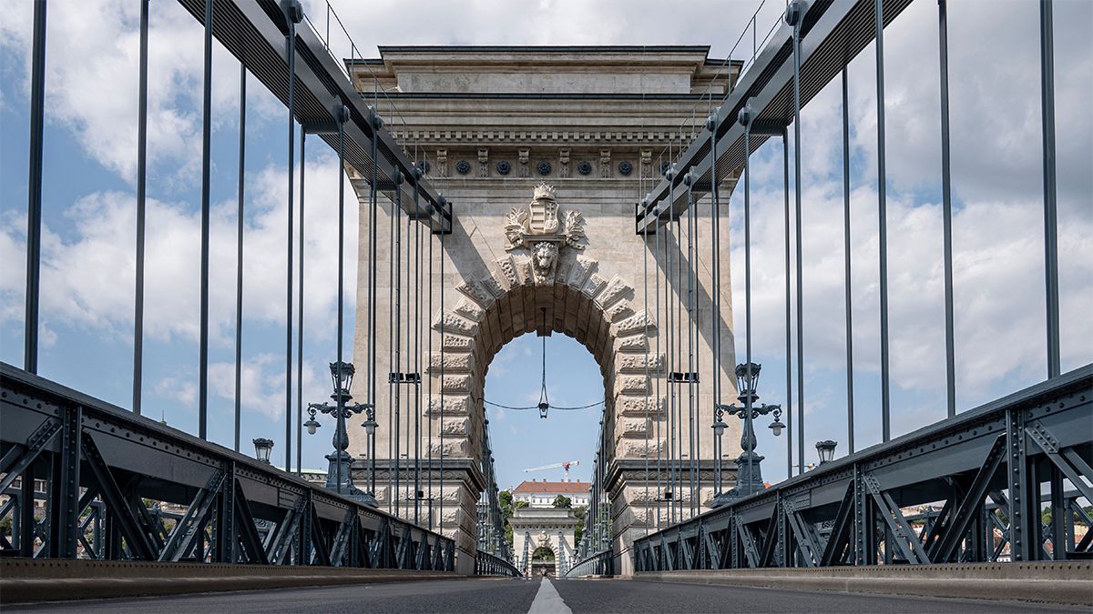 Sajnálják a Széchenyi-leszármazottak, hogy nem használhatja mindenki a Lánchidat